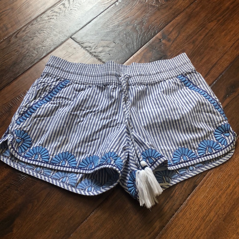Vineyards Vines XXS shorts lined.